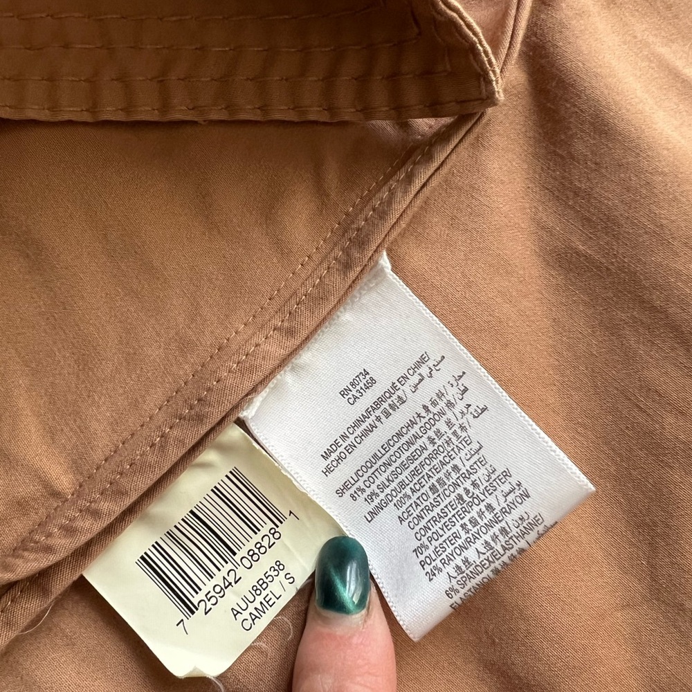 BCBG Maxazria Women's Camel Trench Coat Size small - Picture 4 of 6